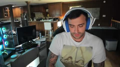 Sterling online show from September 9, 11:04 pm