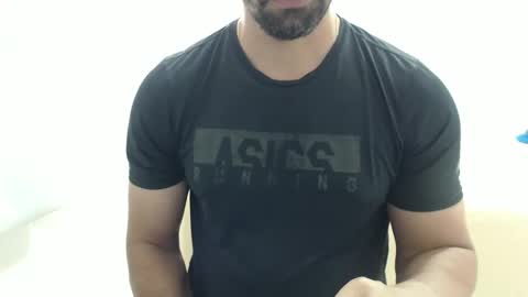 Snapshot of cashmastermuscle77 chatting on December 18, 4:13 pm cashmastermuscle77 online show from December 18, 4:13 pm