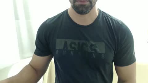 Snapshot of cashmastermuscle77 chatting on January 6, 10:12 pm cashmastermuscle77 online show from January 6, 10:12 pm