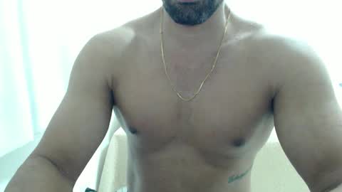 Snapshot of cashmastermuscle77 chatting on February 9, 1:53 am cashmastermuscle77 online show from February 9, 1:53 am