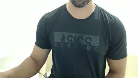 Snapshot of cashmastermuscle77 chatting on February 12, 1:11 am cashmastermuscle77 online show from February 12, 1:11 am