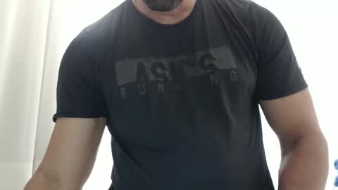 Snapshot of cashmastermuscle77 chatting on February 14, 5:21 pm cashmastermuscle77 online show from February 14, 5:21 pm