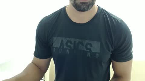 Snapshot of cashmastermuscle77 chatting on February 19, 10:22 am cashmastermuscle77 online show from February 19, 10:22 am