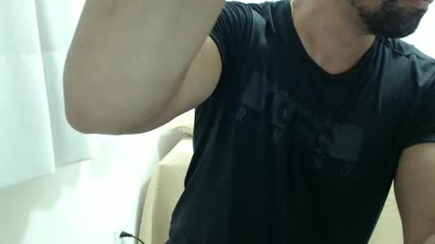 Snapshot of cashmastermuscle77 chatting on February 21, 11:22 am cashmastermuscle77 online show from February 21, 11:22 am