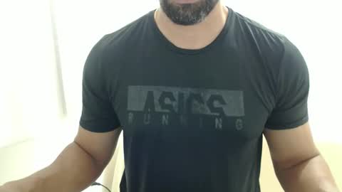 Snapshot of cashmastermuscle77 chatting on February 27, 10:59 am cashmastermuscle77 online show from February 27, 10:59 am