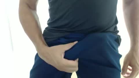 cashmastermuscle77 online show from March 11, 10:32 am