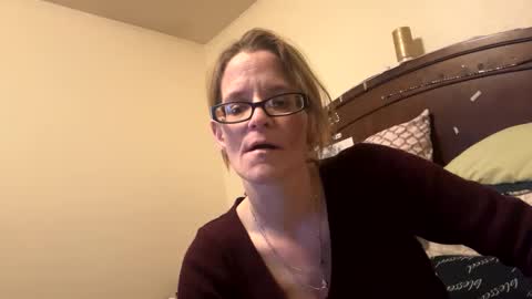 Snapshot of casidy1 chatting on February 21, 9:34 am casidy1 online show from February 21, 9:34 am