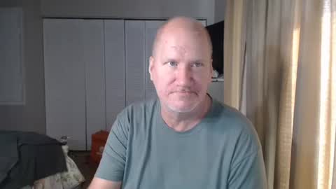 Snapshot of casinocam chatting on December 14, 8:02 pm CasinoCam online show from December 14, 8:02 pm