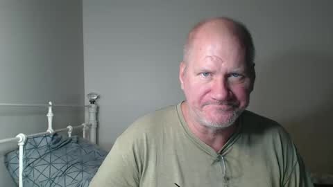 Snapshot of casinocam chatting on December 21, 4:14 pm CasinoCam online show from December 21, 4:14 pm