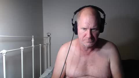 Snapshot of casinocam chatting on January 7, 6:38 am CasinoCam online show from January 7, 6:38 am