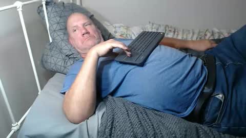 Snapshot of casinocam chatting on January 14, 3:23 am CasinoCam online show from January 14, 3:23 am