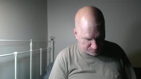 Snapshot of casinocam chatting on January 19, 3:10 am CasinoCam online show from January 19, 3:10 am