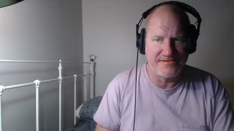 Snapshot of casinocam chatting on February 3, 2:53 am CasinoCam online show from February 3, 2:53 am