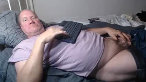 Snapshot of casinocam chatting on February 4, 1:22 am CasinoCam online show from February 4, 1:22 am