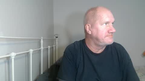 Snapshot of casinocam chatting on February 11, 7:08 pm CasinoCam online show from February 11, 7:08 pm