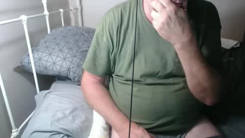 Snapshot of casinocam chatting on February 20, 7:54 am CasinoCam online show from February 20, 7:54 am