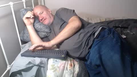 Snapshot of casinocam chatting on February 21, 12:00 am CasinoCam online show from February 21, 12:00 am