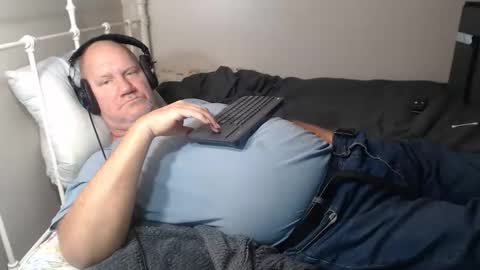 Snapshot of casinocam chatting on February 25, 4:00 am CasinoCam online show from February 25, 4:00 am