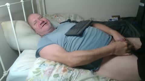 Snapshot of casinocam chatting on February 25, 8:18 pm CasinoCam online show from February 25, 8:18 pm