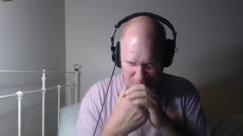 Snapshot of casinocam chatting on February 27, 6:02 am CasinoCam online show from February 27, 6:02 am