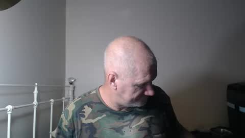 Snapshot of casinocam chatting on February 28, 6:53 pm CasinoCam online show from February 28, 6:53 pm