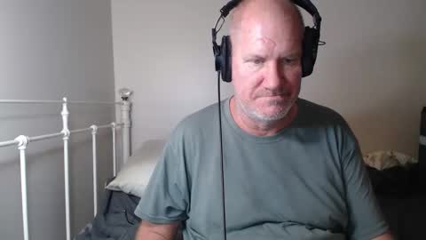 Snapshot of casinocam chatting on March 1, 9:06 pm CasinoCam online show from March 1, 9:06 pm