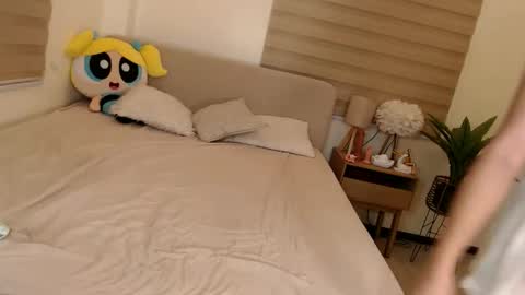 cassie online show from February 8, 9:45 am