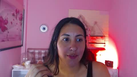 Snapshot of cassandra_ruizz chatting on November 3, 9:05 pm 573215024606 online show from November 3, 9:05 pm