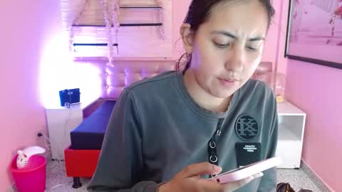 Snapshot of cassandra_ruizz chatting on November 5, 8:20 pm 573215024606 online show from November 5, 8:20 pm