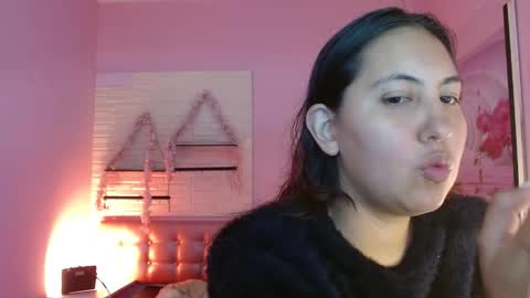 Snapshot of cassandra_ruizz chatting on November 8, 9:46 pm 573215024606 online show from November 8, 9:46 pm