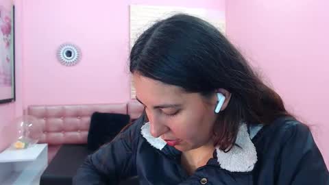 Snapshot of cassandra_ruizz chatting on November 20, 10:20 pm 573215024606 online show from November 20, 10:20 pm