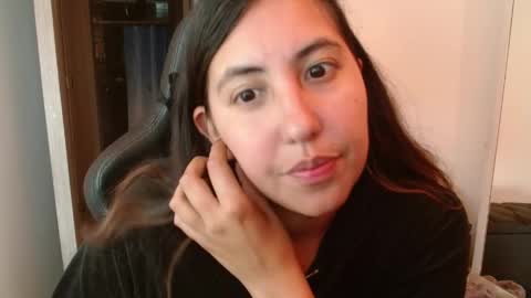 Snapshot of cassandra_ruizz chatting on June 7, 1:54 am 573215024606 online show from June 7, 1:54 am
