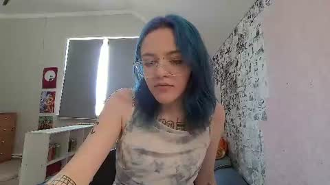 Snapshot of casseyderoche chatting on July 19, 11:58 am Stella online show from July 19, 11:58 am