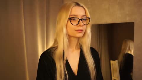 Cassie online show from March 2, 10:05 pm