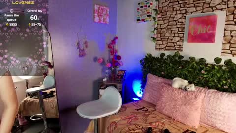 Snapshot of cassie_fletcher chatting on March 4, 7:11 pm Casie online show from March 4, 7:11 pm