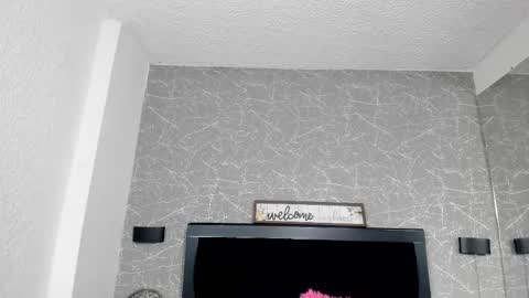 Snapshot of cassie_jones1 chatting on February 24, 4:05 am Cassie Jones online show from February 24, 4:05 am