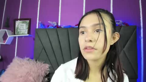 Snapshot of cassie_jones1 chatting on March 3, 3:41 am Cassie Jones online show from March 3, 3:41 am