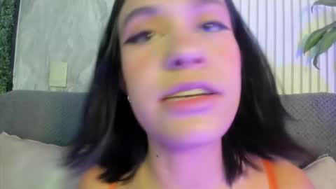 Snapshot of cassie_jones1 chatting on February 6, 3:22 am Cassie Jones online show from February 6, 3:22 am