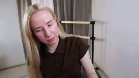 Cassie online show from November 3, 9:05 pm