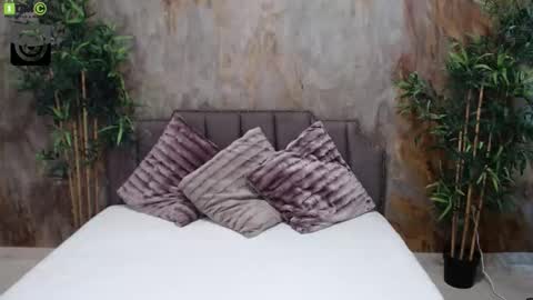 Snapshot of cassie_marks chatting on February 13, 10:22 am Cassie Marks online show from February 13, 10:22 am