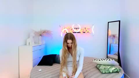 Hello my name is Cassie and my friend Nilo is also here online show from March 4, 10:57 am