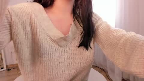 Hello my name is Cassie and my friend Nilo is also here online show from April 17, 11:24 am