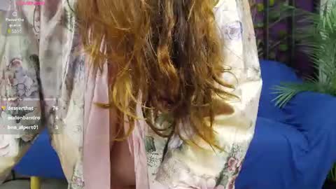 Snapshot of cassie_sugar chatting on July 14, 2:05 am Cassie online show from July 14, 2:05 am