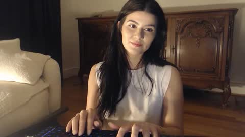 Snapshot of cassiealvarez chatting on May 27, 1:35 am cassiealvarez online show from May 27, 1:35 am