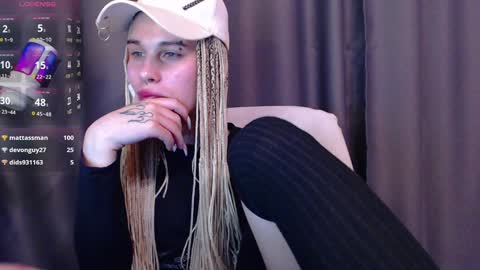 Snapshot of cassiemich chatting on December 17, 7:48 pm Cassie online show from December 17, 7:48 pm