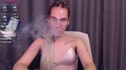 Snapshot of cassiemich chatting on December 22, 3:11 pm Cassie online show from December 22, 3:11 pm