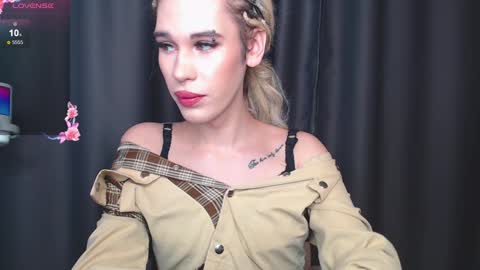 Snapshot of cassiemich chatting on January 8, 2:14 pm Cassie online show from January 8, 2:14 pm