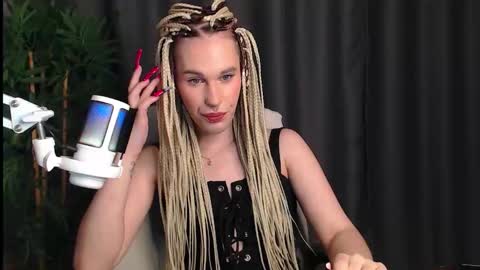 Snapshot of cassiemich chatting on November 26, 6:53 pm Cassie online show from November 26, 6:53 pm