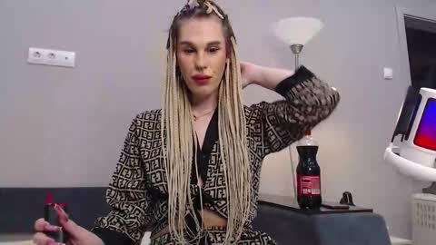 Cassie online show from February 1, 6:39 pm