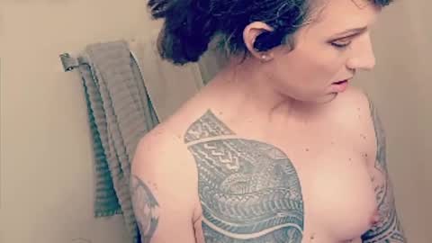 Cassiemichelle online show from April 1, 1:52 pm